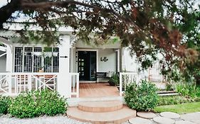 Amaziah Guesthouse